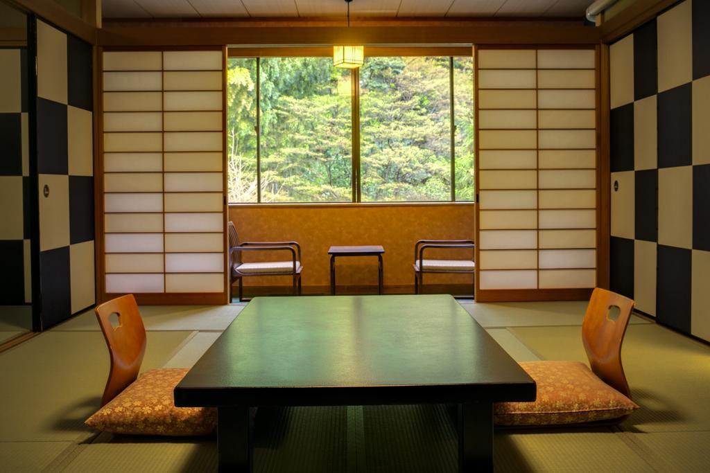Yugawara-Onsen Komachikan Exteriör bild