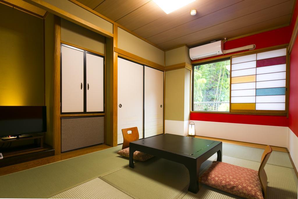 Yugawara-Onsen Komachikan Exteriör bild