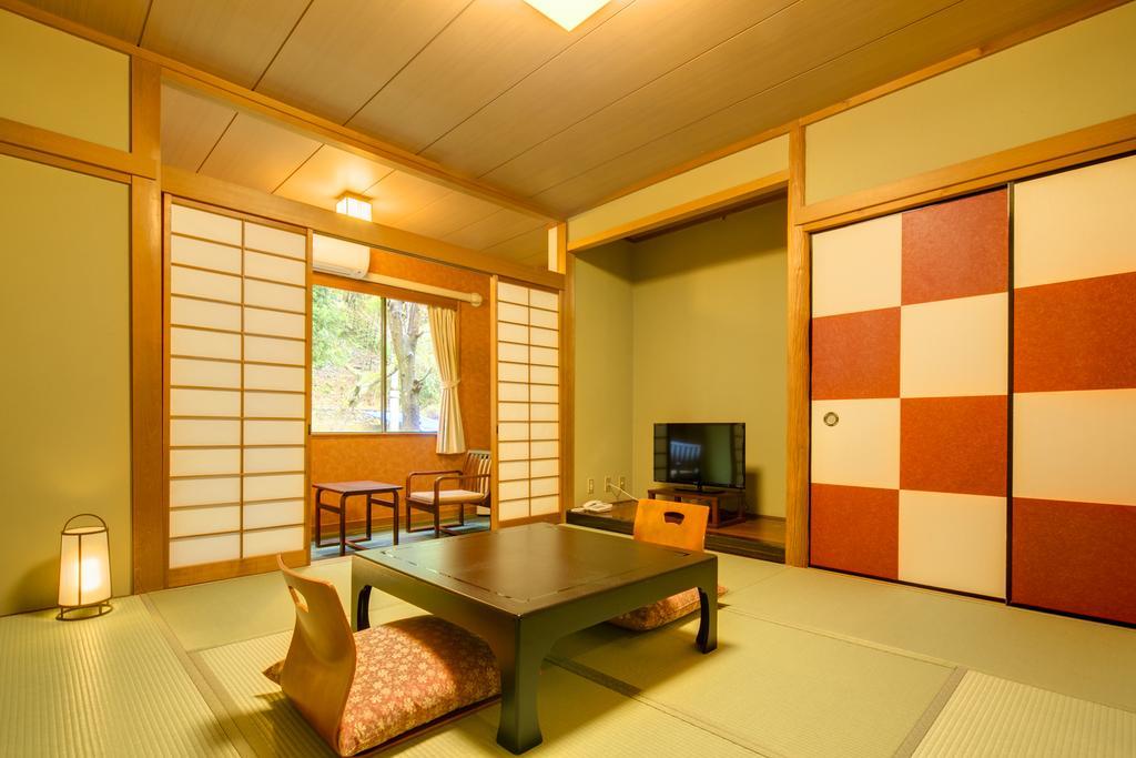 Yugawara-Onsen Komachikan Exteriör bild