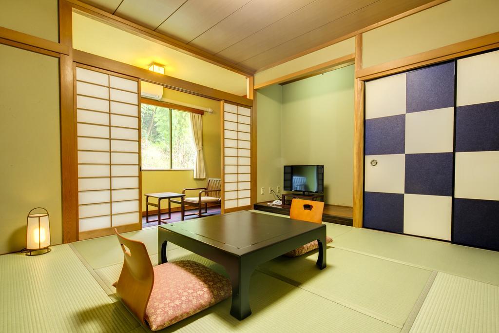 Yugawara-Onsen Komachikan Exteriör bild